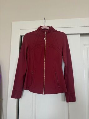 Lululemon Define Jacket - Size 8 - Mulled Wine